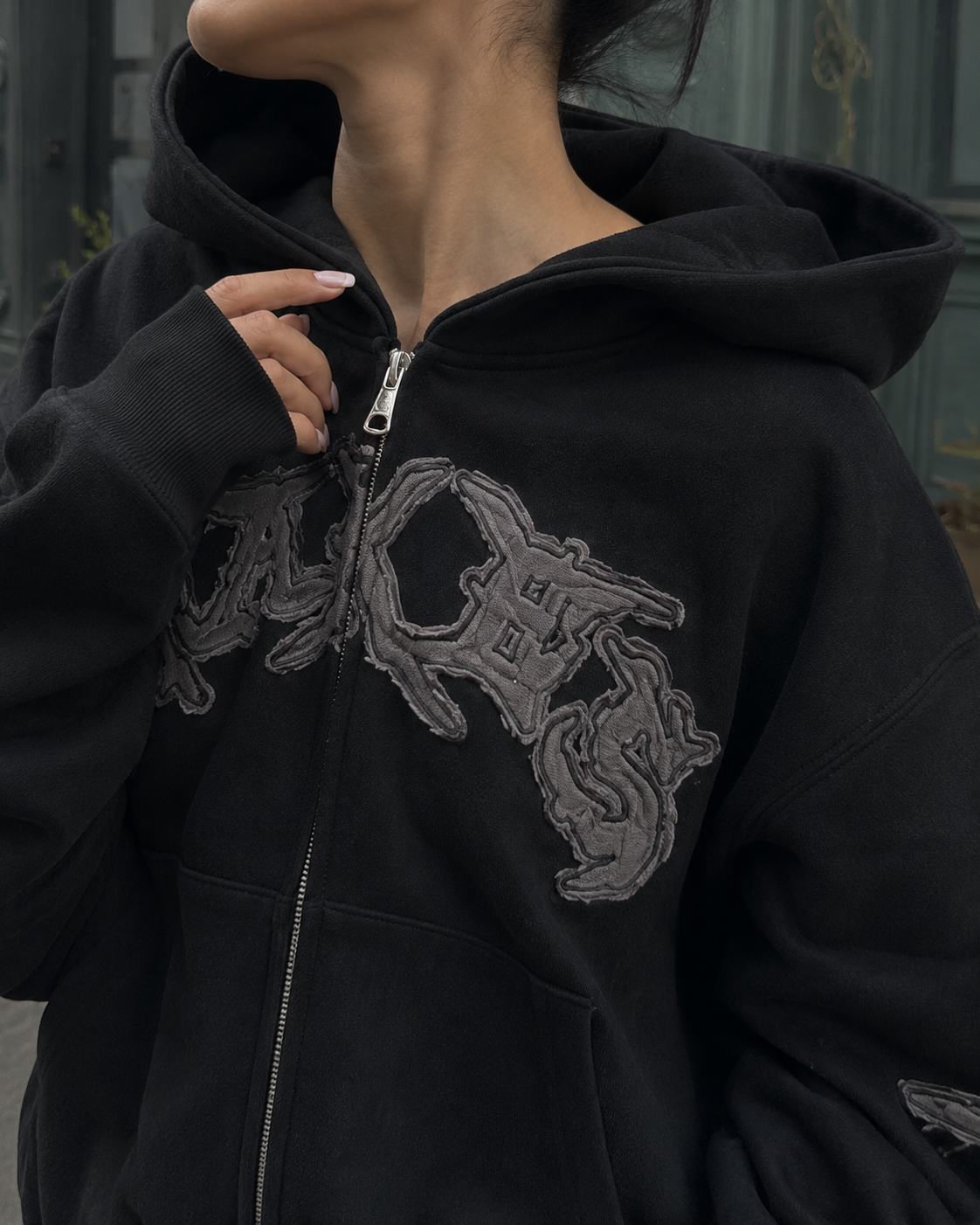 Sort Zip Hoodie Makes detalje brystapplikation