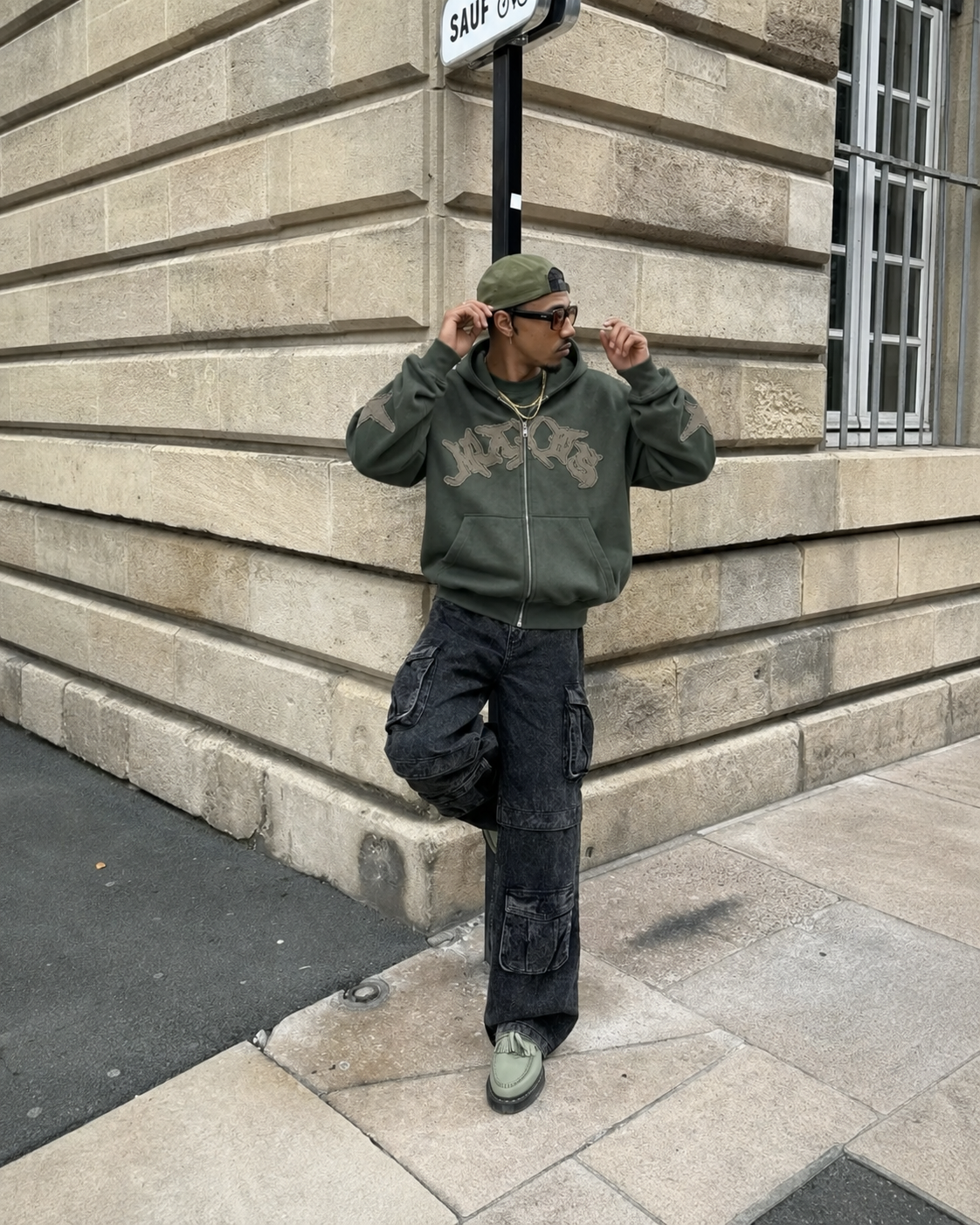 Mørkegrøn Zip Hoodie Makes båret streetwear
