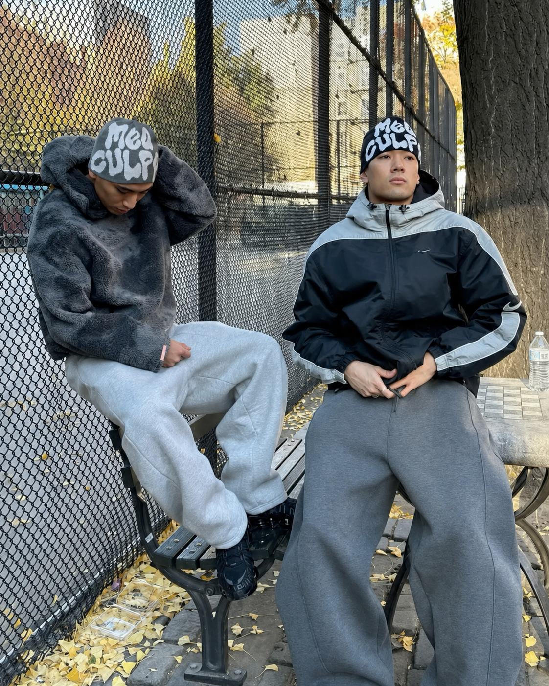 Bonnet Mea Culpa noir blanc porté streetwear Y2K