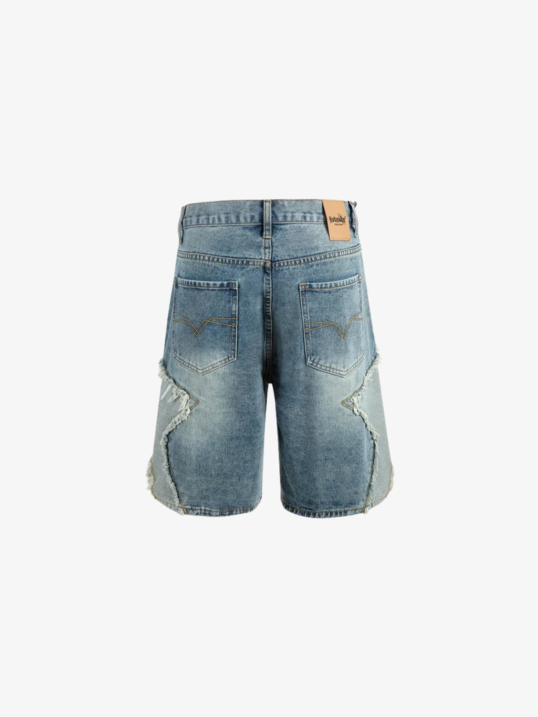 Jorts patchwork bleu clair vue de dos sur fond blanc, poches arrière et bords effilochés