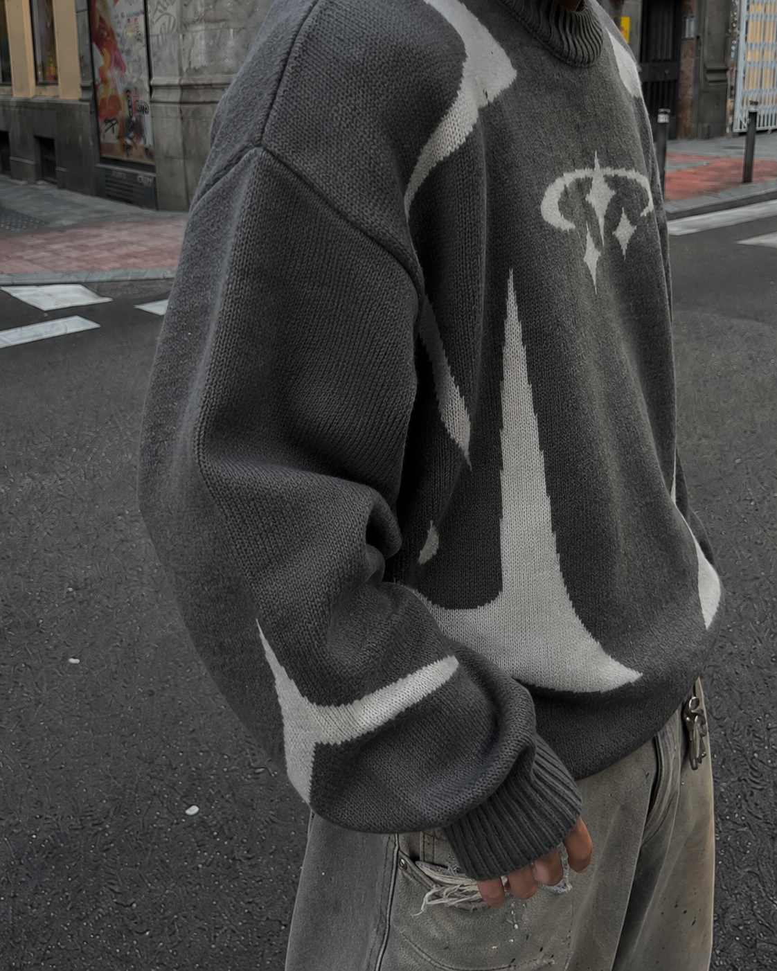 Grey Y2K sweater sleeve and contrast knit detail