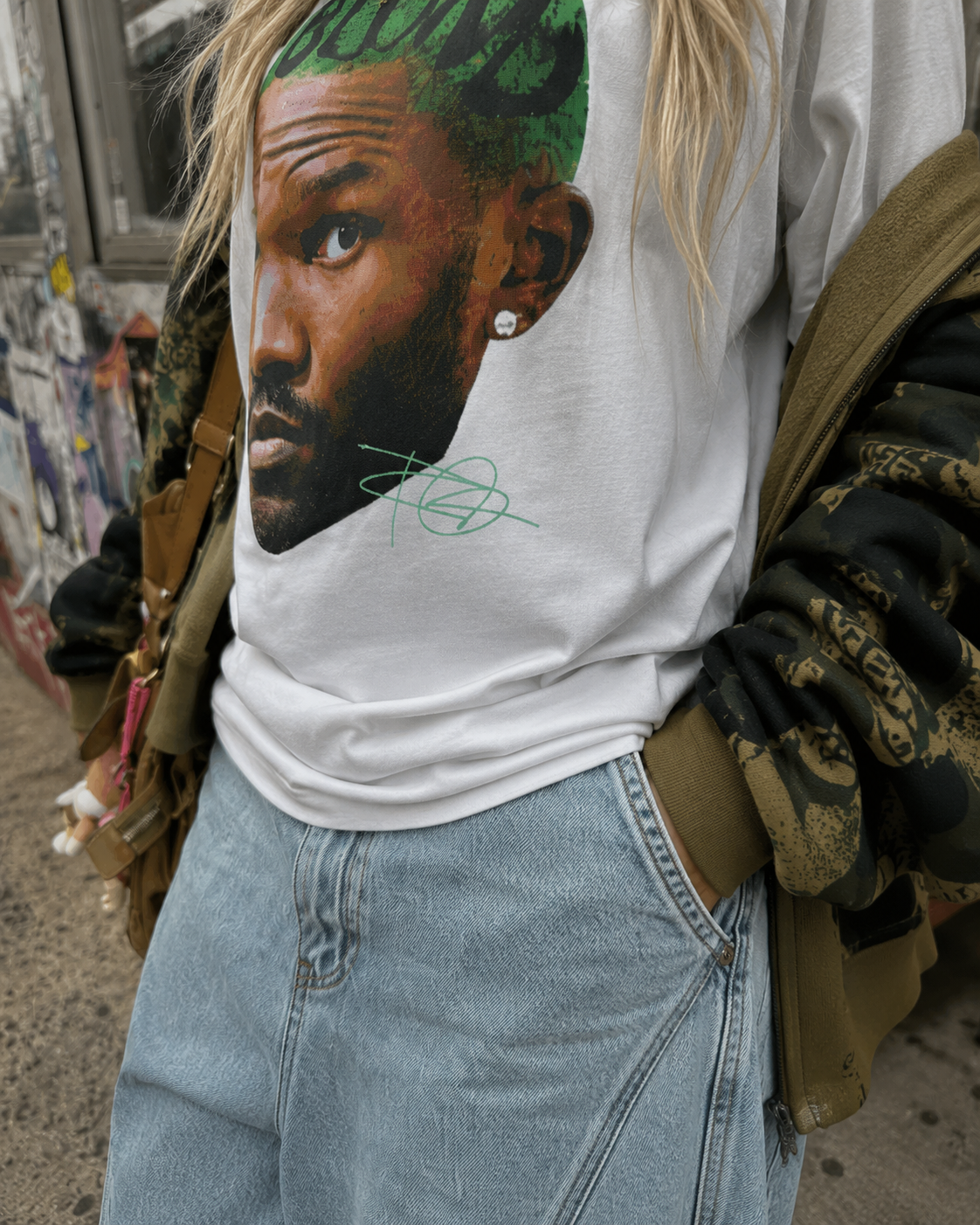 T-shirt Y2K Crazy Ocean Blanc - porté profil New York