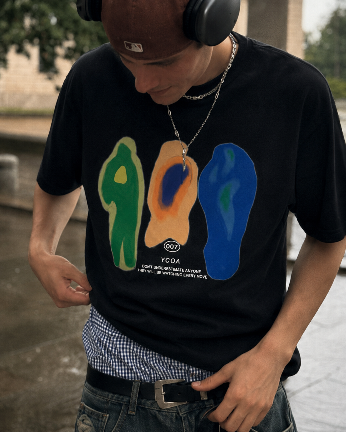 T-shirt Y2K Ycoa Black - worn 3/4 Munich pluie