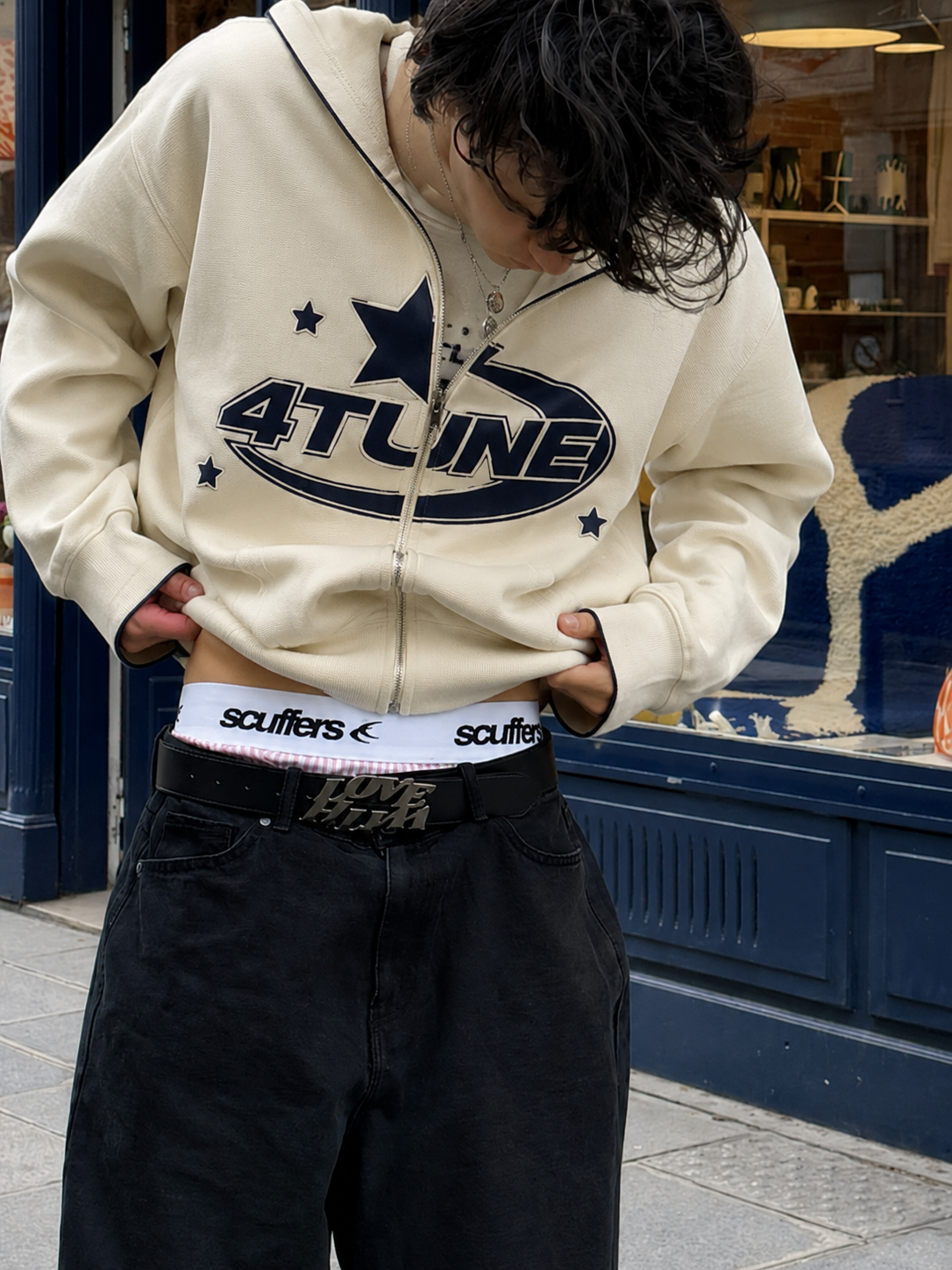 Full Zip 4Tune crème porté détail logo étoile bleu