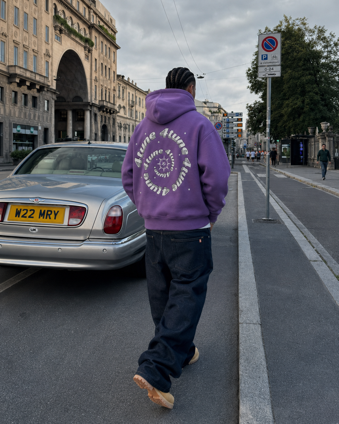 Full Zip 4Tune violet porté dos spirale graphique Y2K