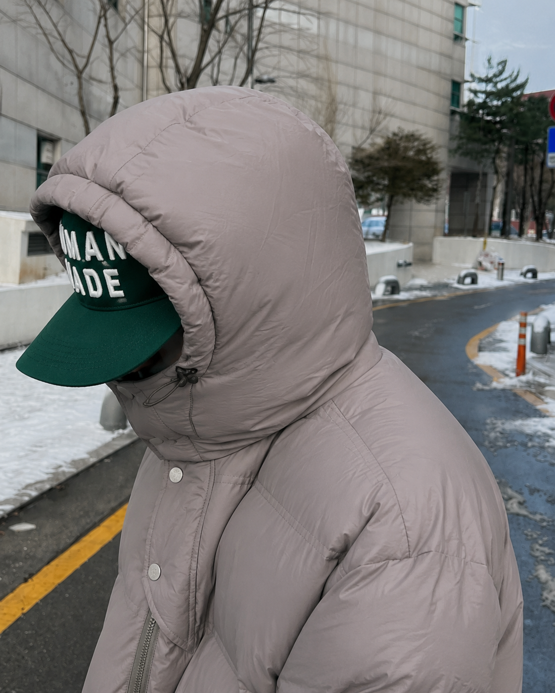 Grey cropped puffer jacket voluminous hood side detail