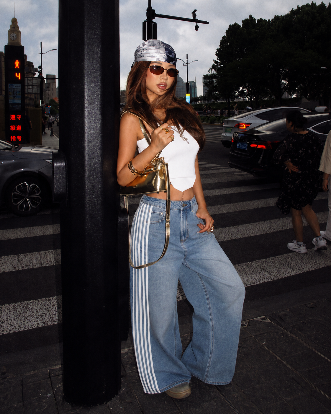 Jean bandes bleu femme porté streetwear Y2K