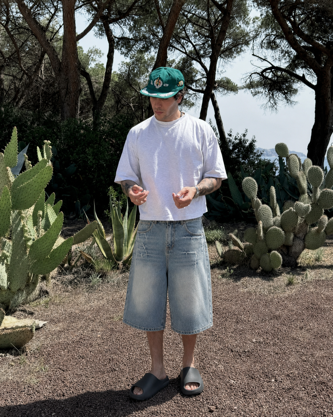 Jorts washed baggy Y2K homme porté style streetwear vue face