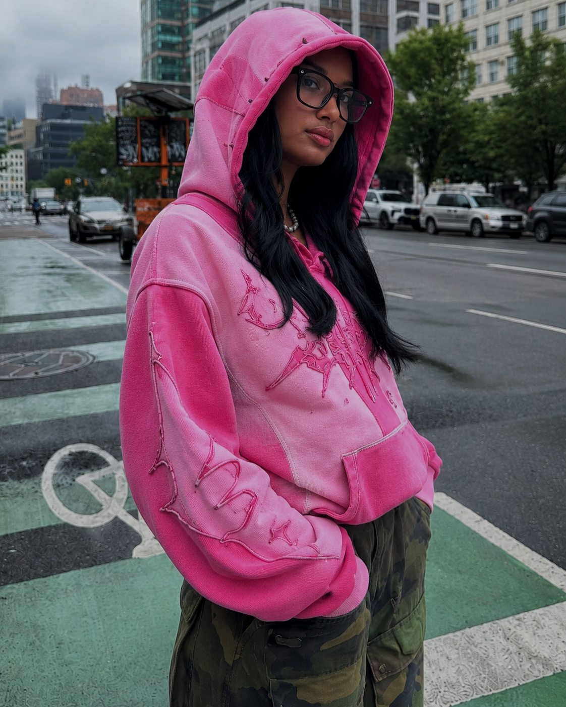 Hoodie étoile rose détail manche et capuche