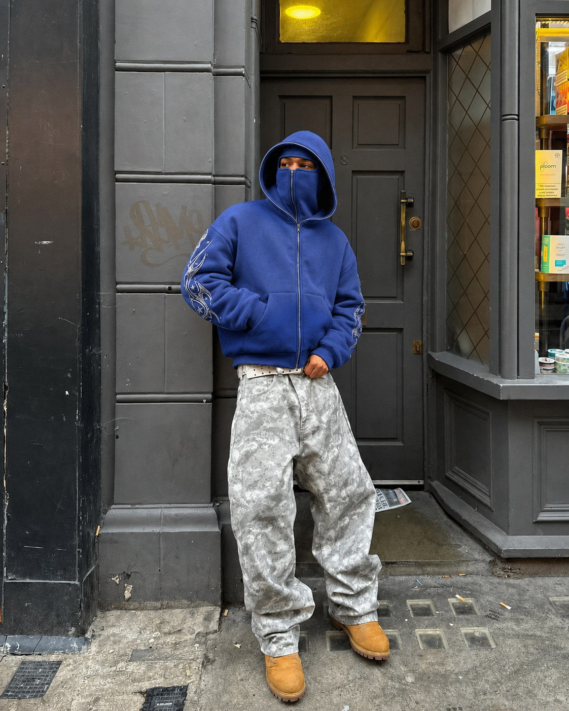 Sweat Zippé Y2K Cagoule Tribal Vrax Bleu - porté face London street